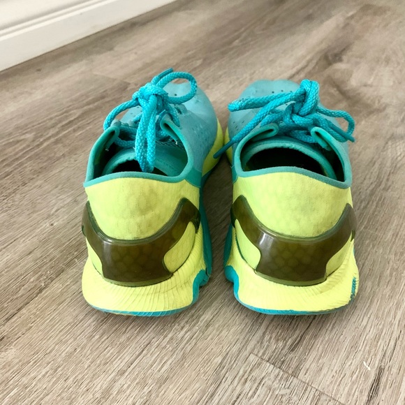 Under Amour lightweight running shoes size 6.5 - Picture 5 of 8